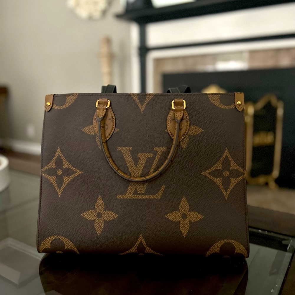 Louis Vuitton purse